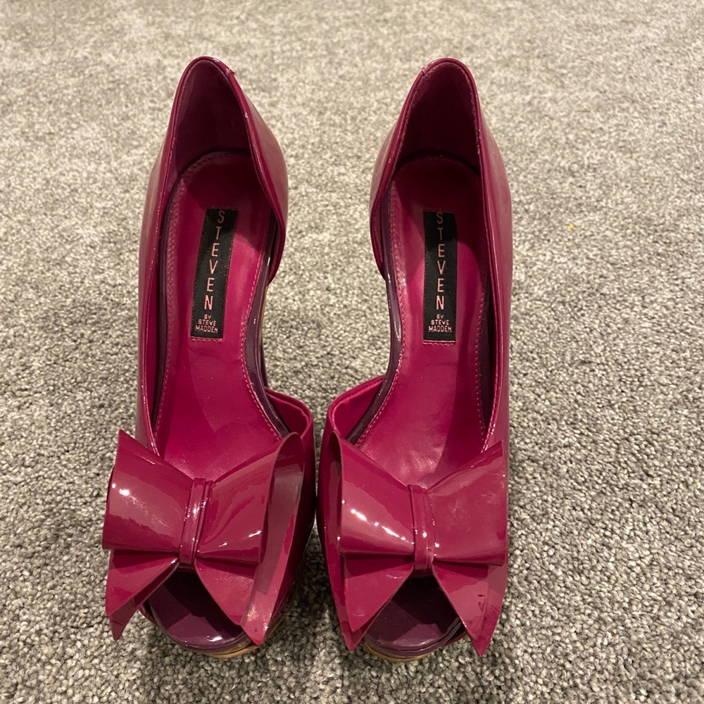 Purple STEVEN Rosalye Patent Leather Peeptoe with Bow - Size 7